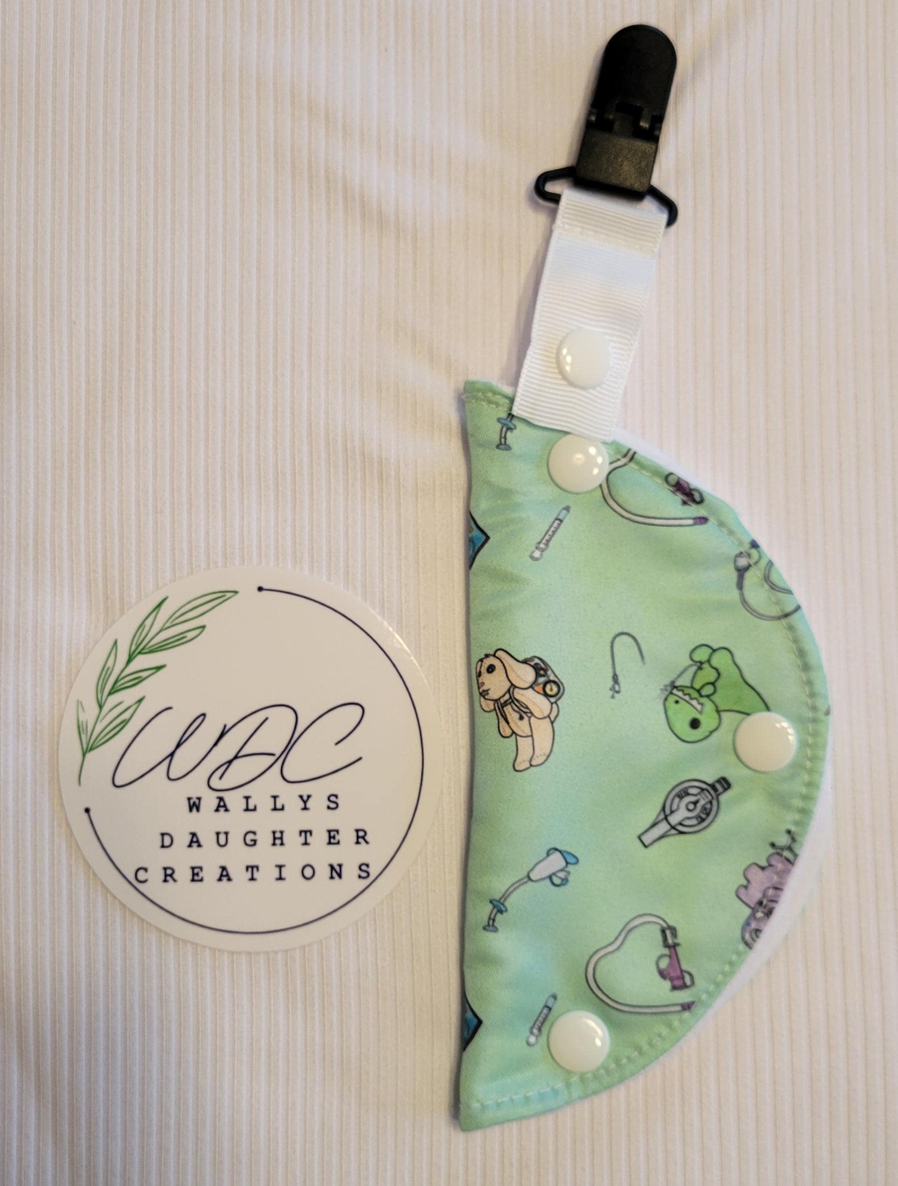 Green Super Tubee Clip on feeding tube port cover