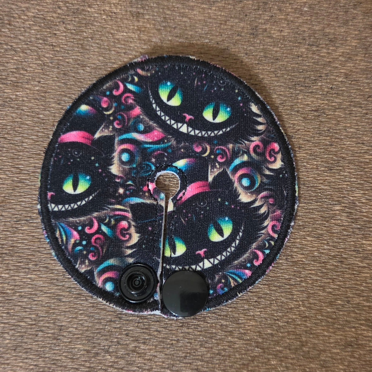 Cheshire cat gtube pad in mini version with neon pink and blue