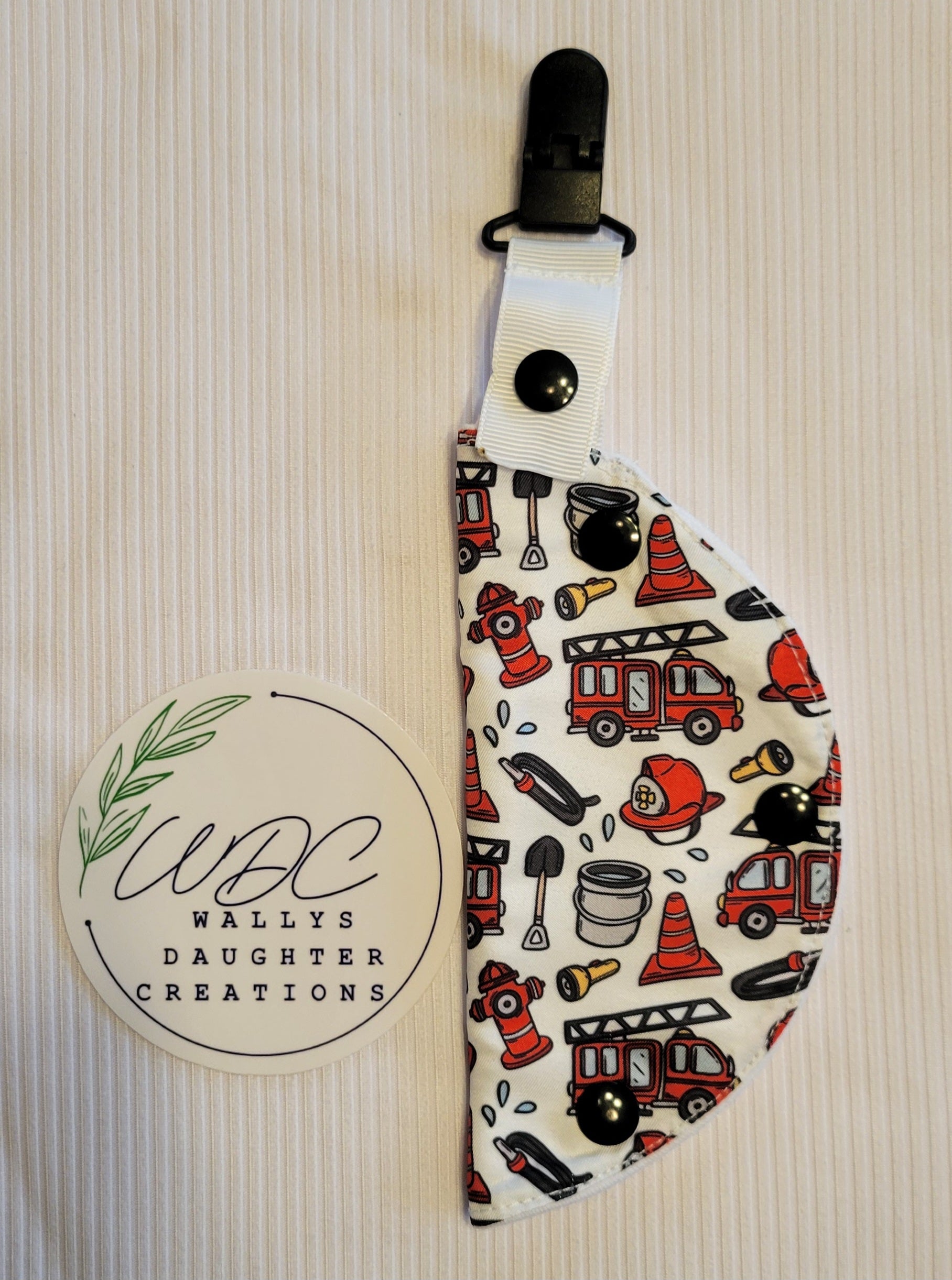 Firetrucks Clip on feeding tube port cover