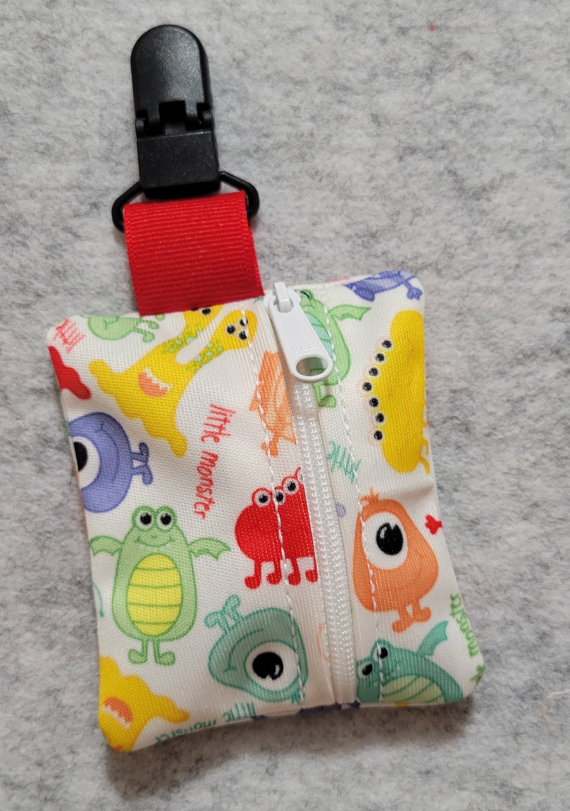NG /NJ Tube Clip-on Zip Pouch, Medical Tubing Support