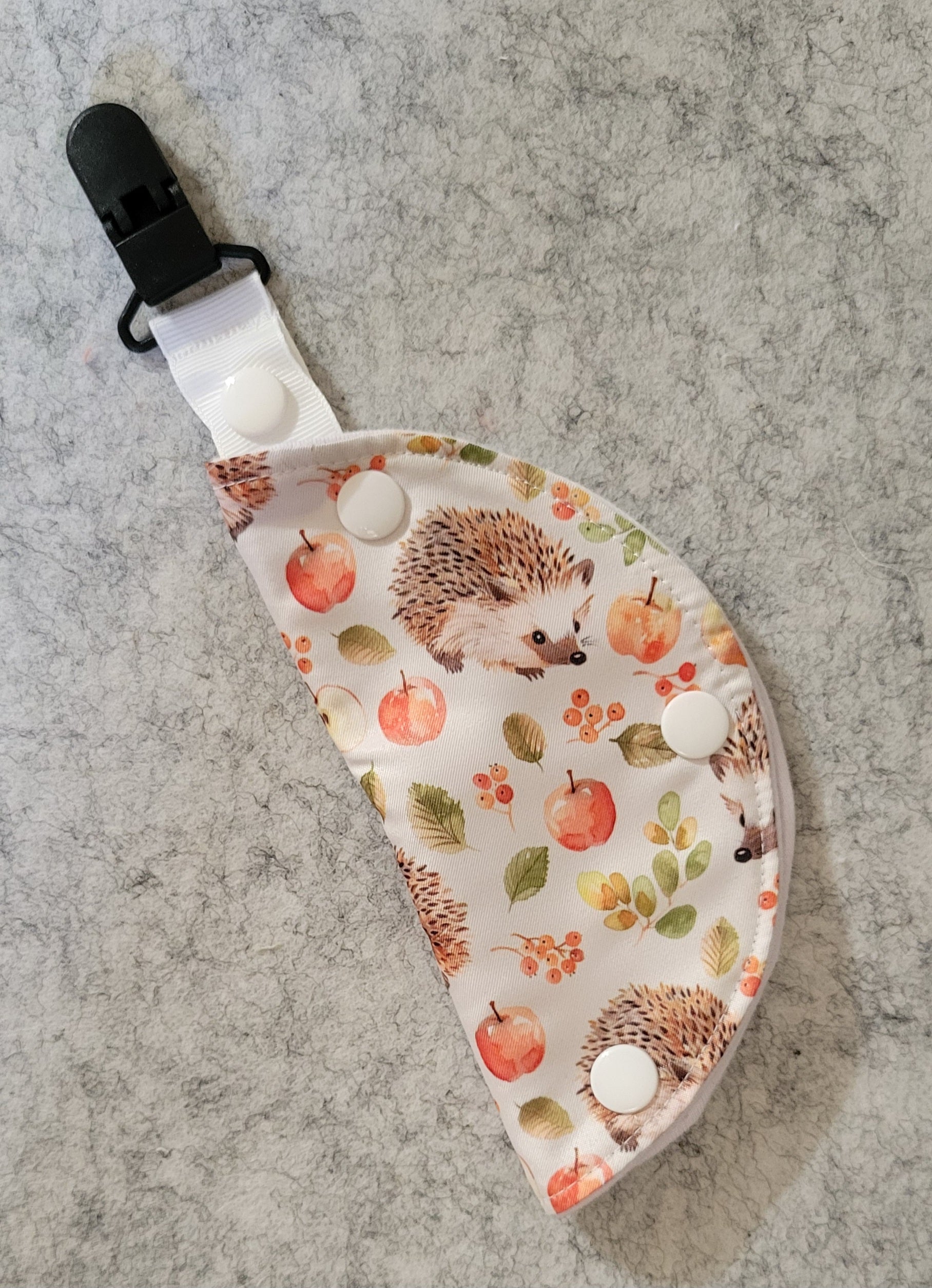 Clip on Port cover in hedgehog print