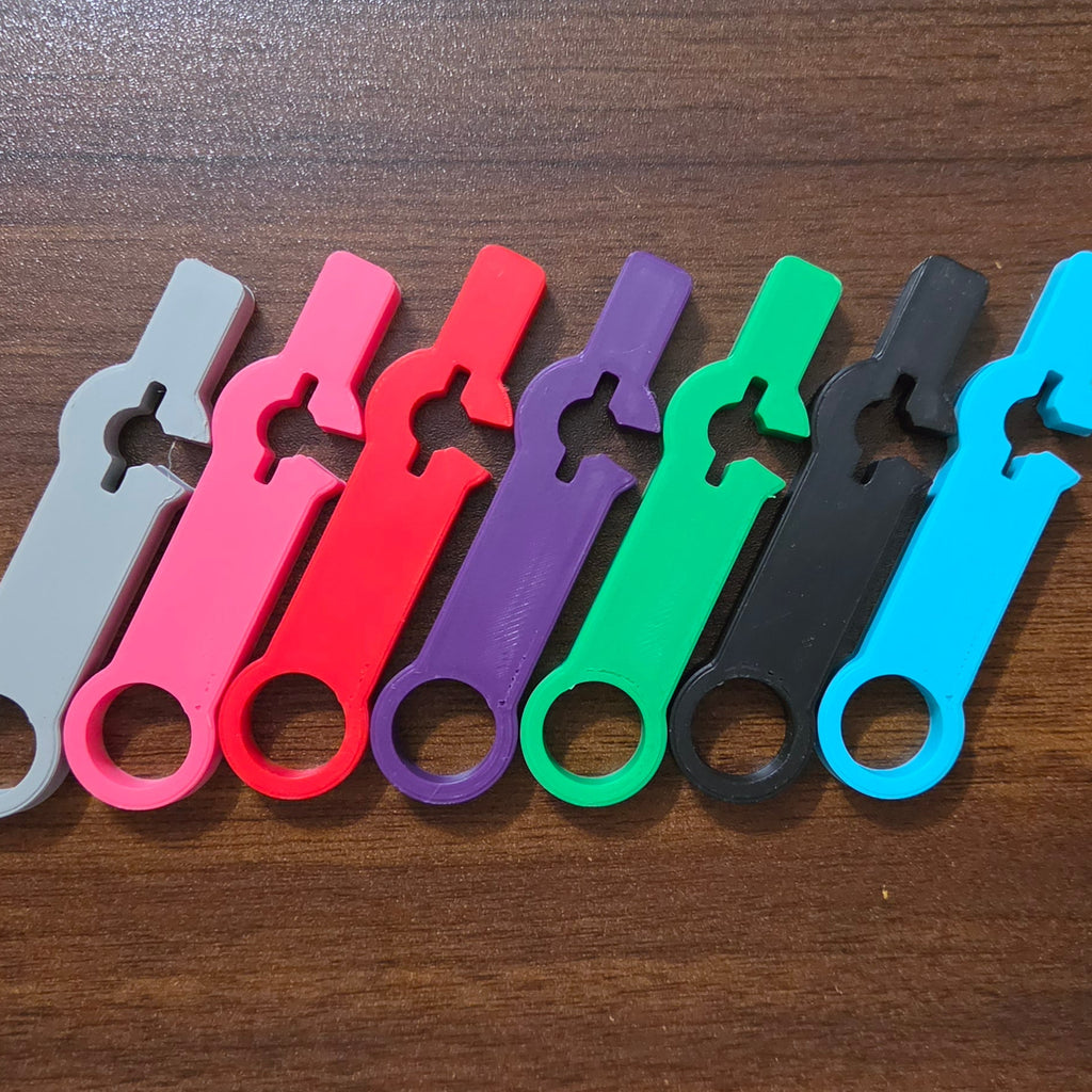 Enfit wrenches in various colors