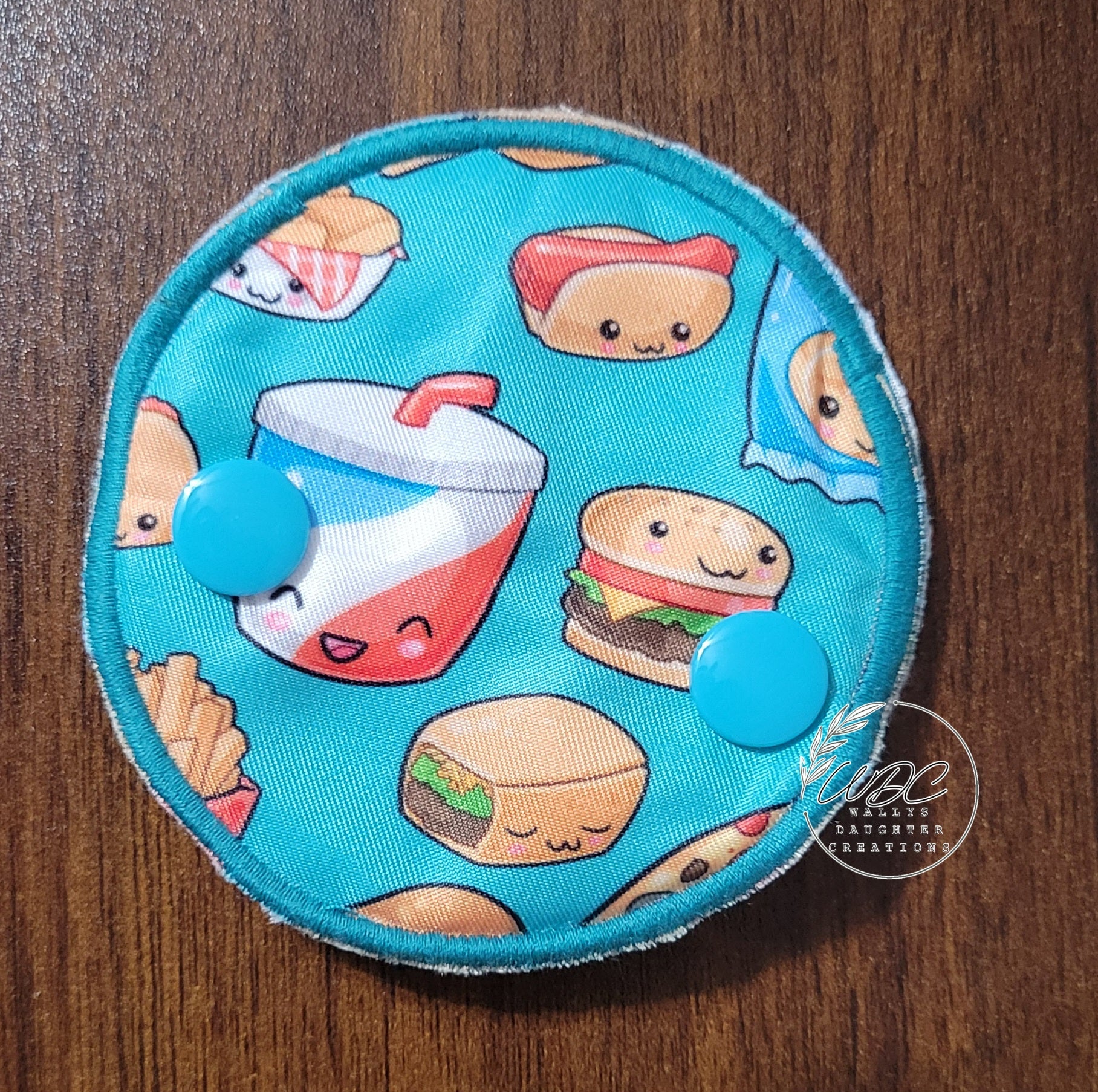 Snap down cover Gtube pad in fast food