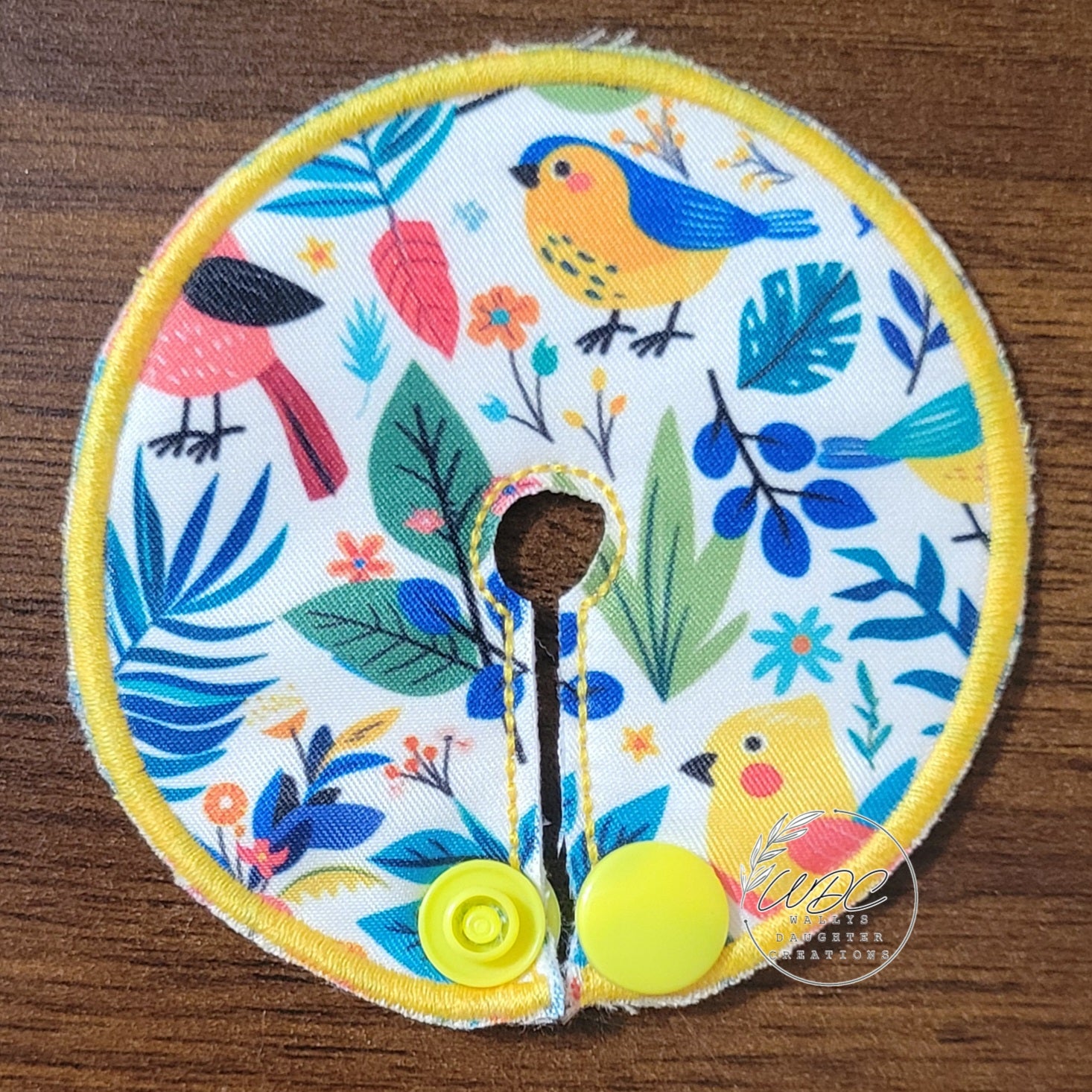 Gtube pad with forest birds on white background