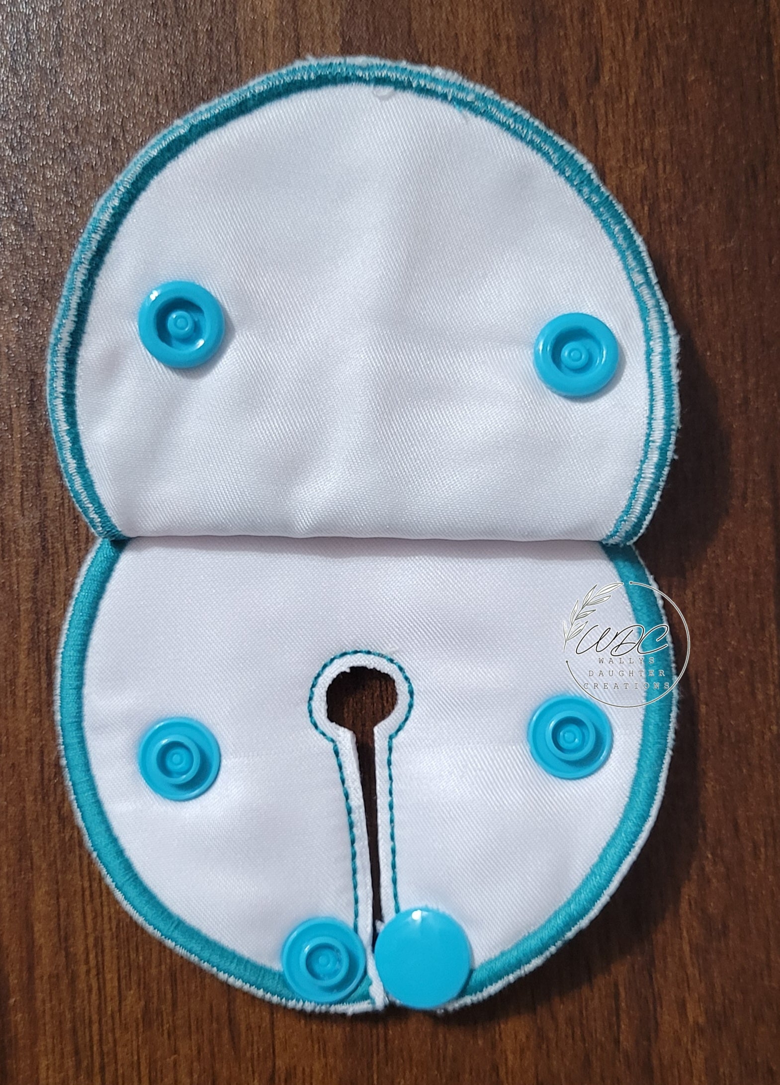 Inside view of snap down pad