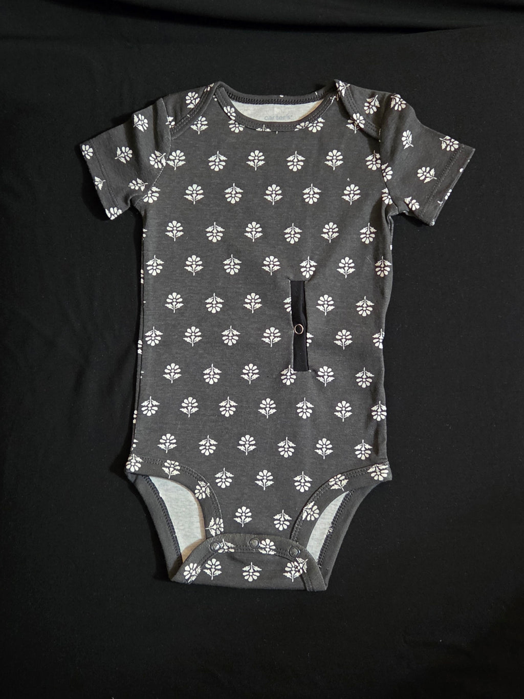 Gtube adapted bodysuit with leaf design