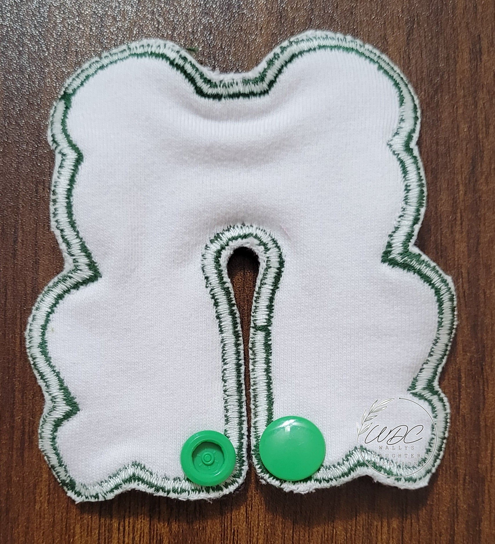 G Tube Pad, Frog Shape, Snap Closure