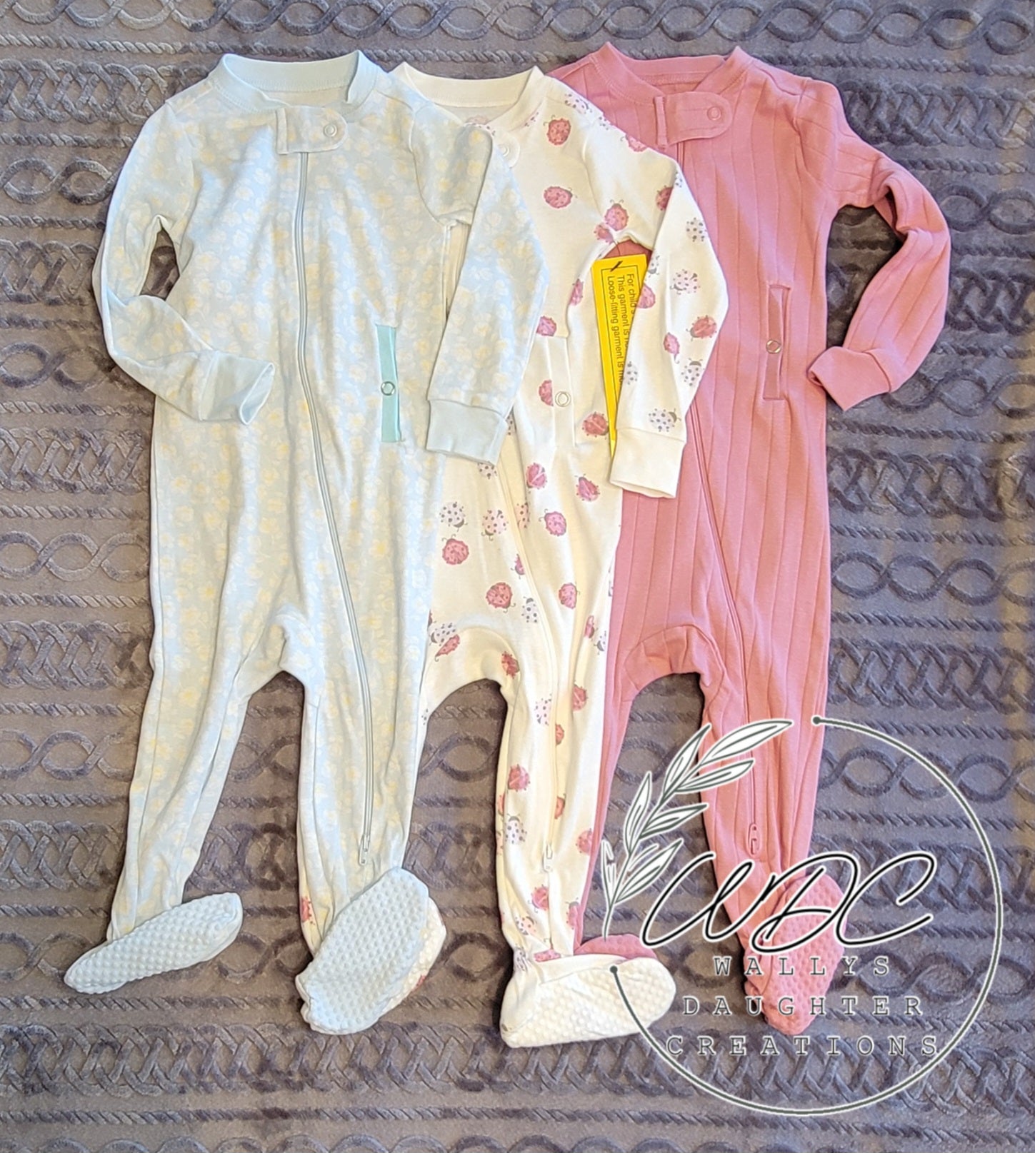 set of 3 footed zipper paamas